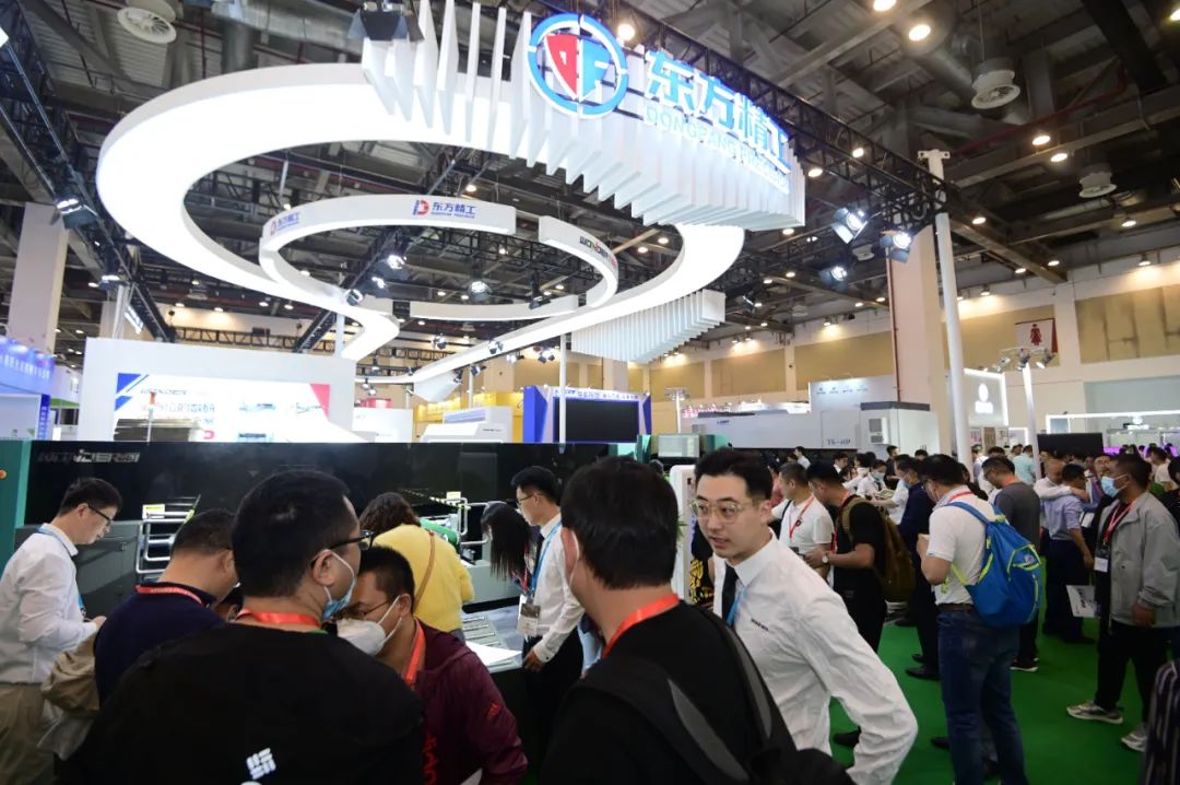 2023萬德數科精彩亮相2023中國國際瓦楞節，現場簽單多臺數碼印刷機！